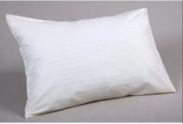 Наволочка сатин страйп 50х70 белый Ярослав