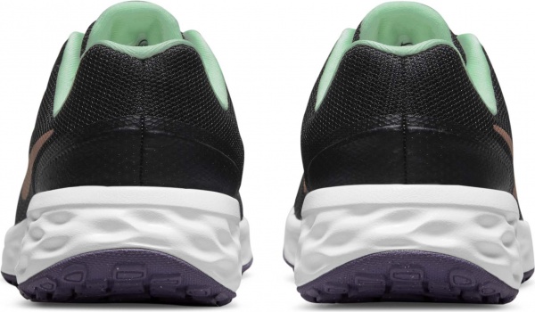 Кросівки Nike Revolution 6 DD1096-005 р.US 6Y чорний