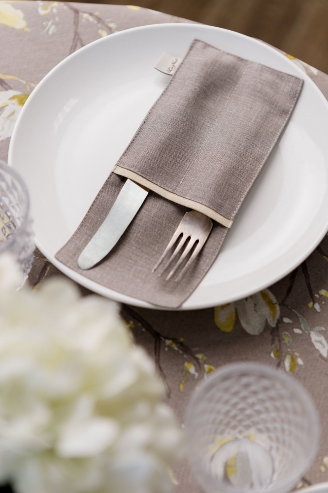 Чохол для приборів Магнолія тауп 10x24 см тауп