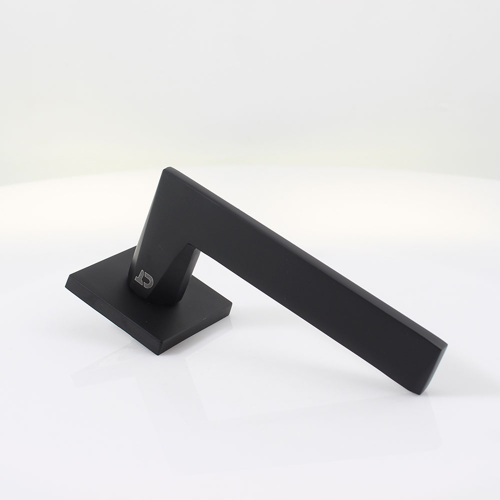 Ручка на розетке Comit Quanta Q матовый черный