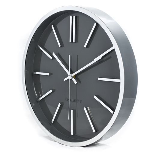 Часы настенные Линдгрен 35,5 см черный с рисунком