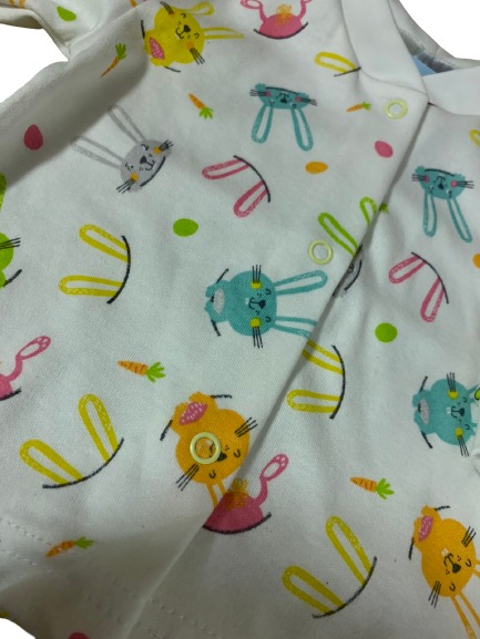 Кофтинка дитяча унісекс Моя планета зайці кольорові р.56 білий із принтом 