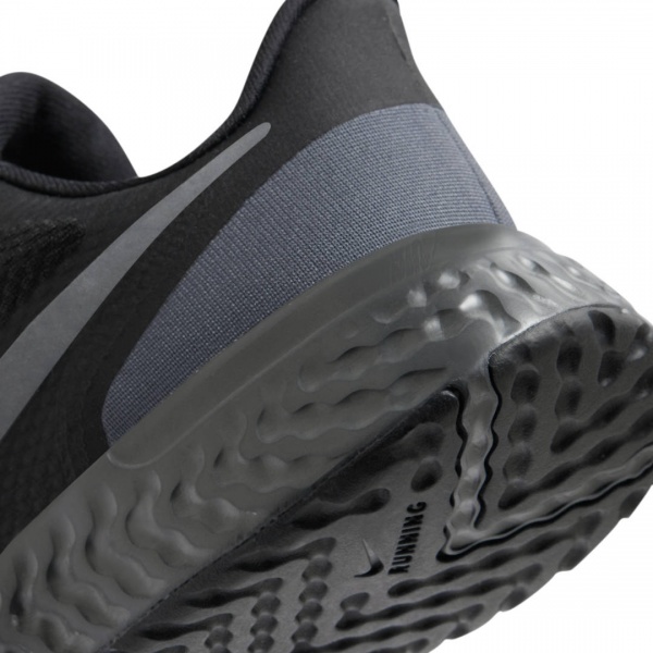 Кроссовки Nike Revolution 5 BQ3207-001 р.US 8,5 черный