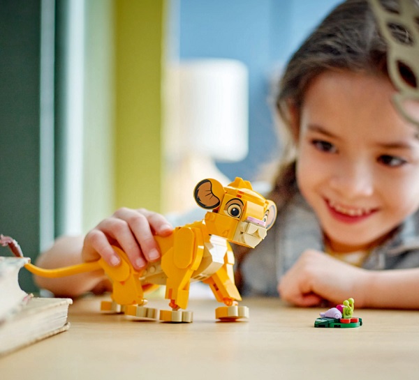 Конструктор LEGO ǀ Disney Левеня Сімба 43243