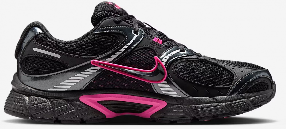 Кросівки Nike NIKE V5 RNR HQ7901-002 р.38,5