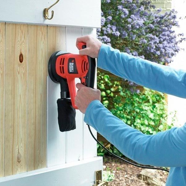 Эксцентриковая шлифмашина Black+Decker KA191EK