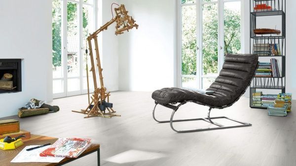 Ламінат PARADOR Basic 400 V4 1285x194x8 мм 1474400 дуб кришталево білий 32/АС4 1285x194x8 мм