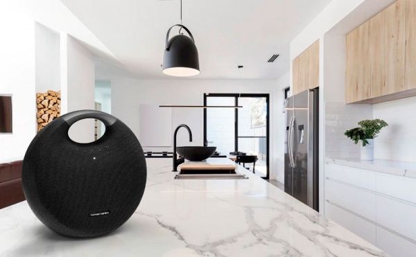 Портативная колонка Harman-Kardon Onyx Studio 6 2.0 black HKOS6BLKEU