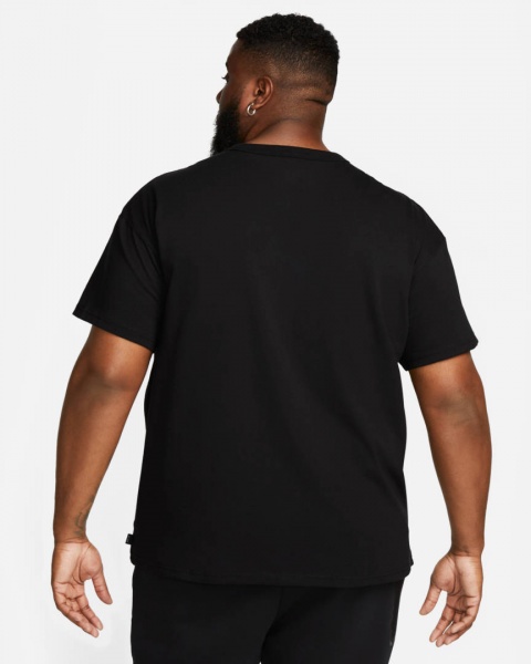 Футболка Nike DO7392-010 р.M чорний