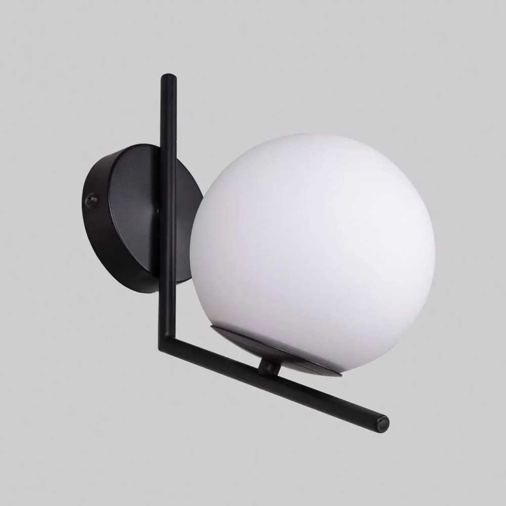 Бра Геотон MILK-1B 1x40 Вт E27 черный/белый 49661