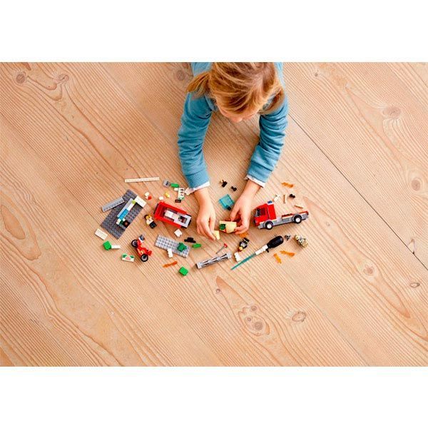 Конструктор LEGO City Пожар в бургер-баре 60214