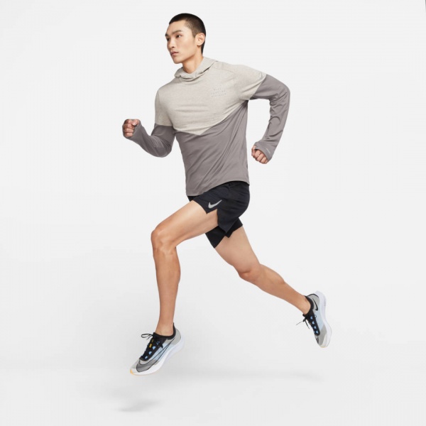 Джемпер Nike M NK TF ELMNT RDVN HOOD DM4638-289 р. M бежевый