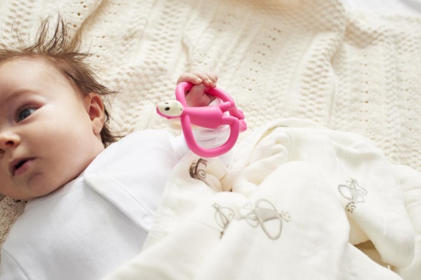 Прорезыватель Matchstick Monkey Обезьянка розовая 10,5 см (MM-T-003)