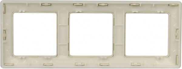 Рамка трехместная Legrand Life универсальная кремовый 754043