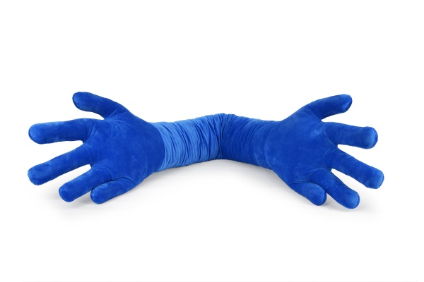 Подушка декоративная Руки обнимашки 30x172 см синий WP Merchandise 