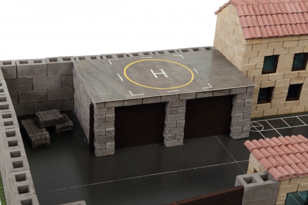 Конструктор из мини-кирпичиков Wise Elk Военная база 70828