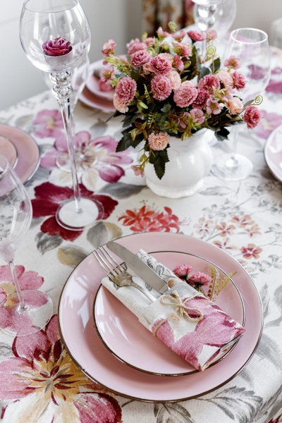 Скатерть Цветок бордо 133x133 см La Nuit 