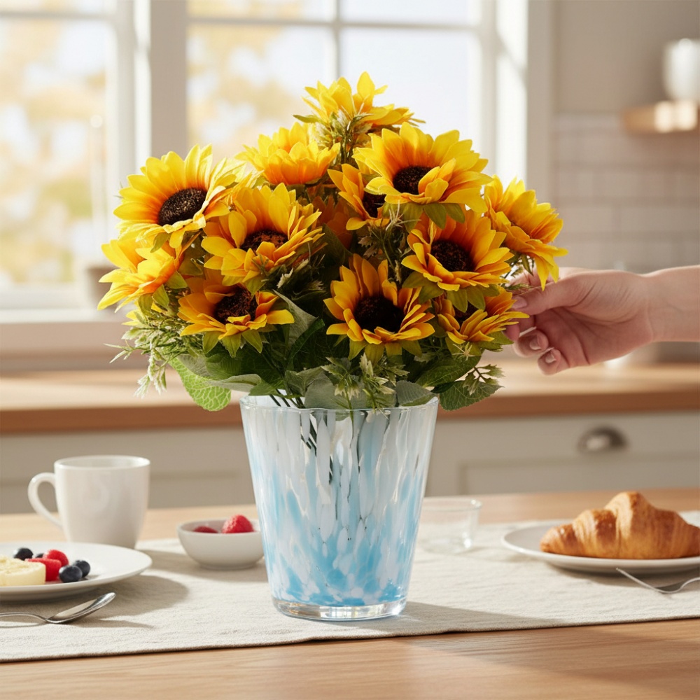 Ваза скляна Wrzesniak Glassworks Confetti 16 см блакитна 27-1061C