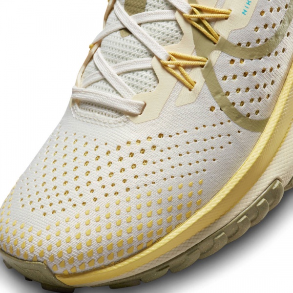 Кроссовки Nike REACT PEGASUS TRAIL 4 FJ4732-001 р.38 бежевый