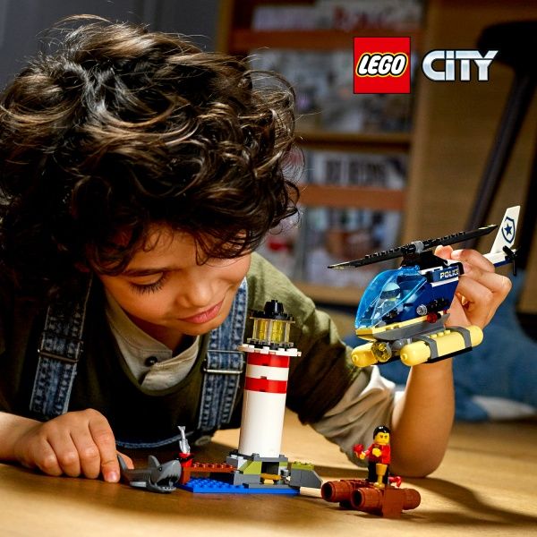 Конструктор LEGO City Елітний поліцейський загін: арешт на маяку 60274