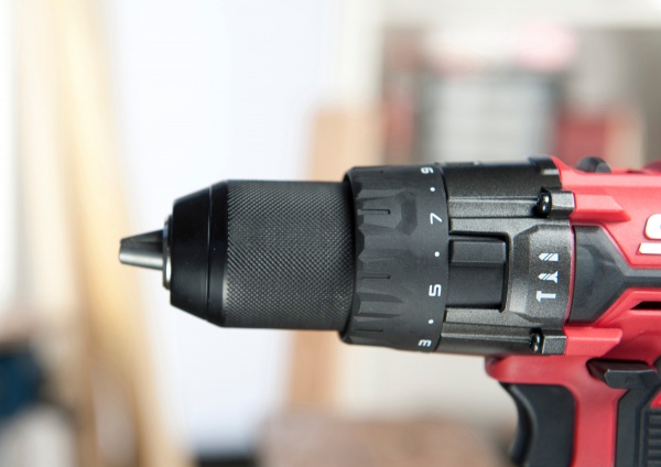 Шуруповерт ударний акумуляторний SKIL CD1E3020CA