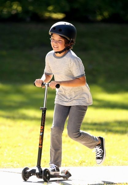 Самокат Micro Mobillity Systems Maxi Micro deluxe black черный MMD020 