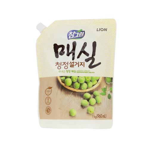 Средство для мытья посуды для ручного мытья посуды Lion Японский абрикос (запасной блок) 0,96л