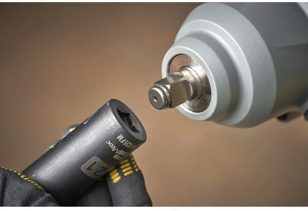 Гайковерт ударний акумуляторний Stanley FatMax SFMCF940M1