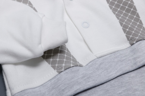 Комбінезон дитячий для хлопчика Bambinelli із метеликом р.68 білий із сірим 