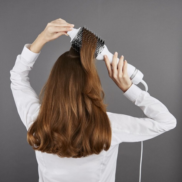 Фен-щетка Rowenta Volumizer Oval Brush CF6130F0 