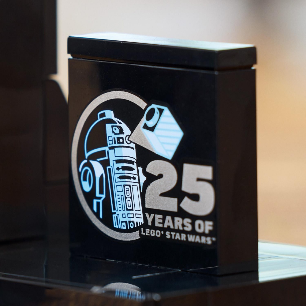 Конструктор LEGO Star Wars Невидимая рука 75377