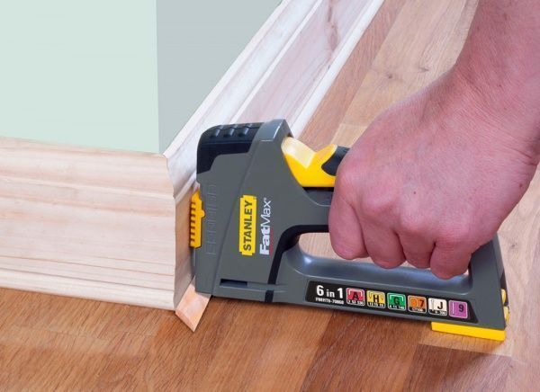 Степлер Stanley FMHT6-70868 FatMax 6 в 1, регулювання, 6-14 мм., тип 53+140, пластик, цвяхи, шпильки