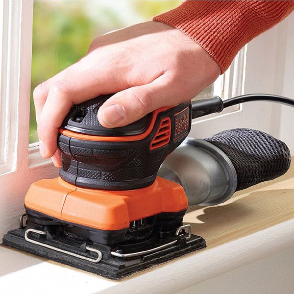 Вібраційна шліфмашина Black+Decker KA450