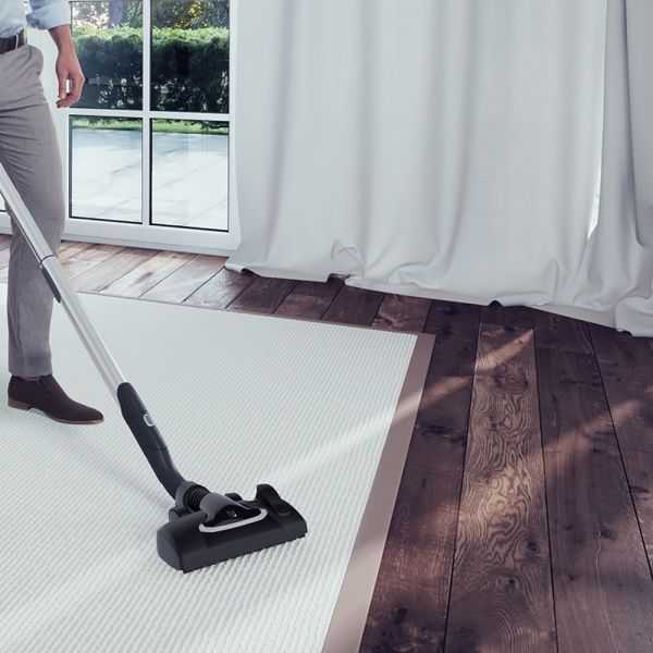 Пылесос Electrolux EUO93DB 