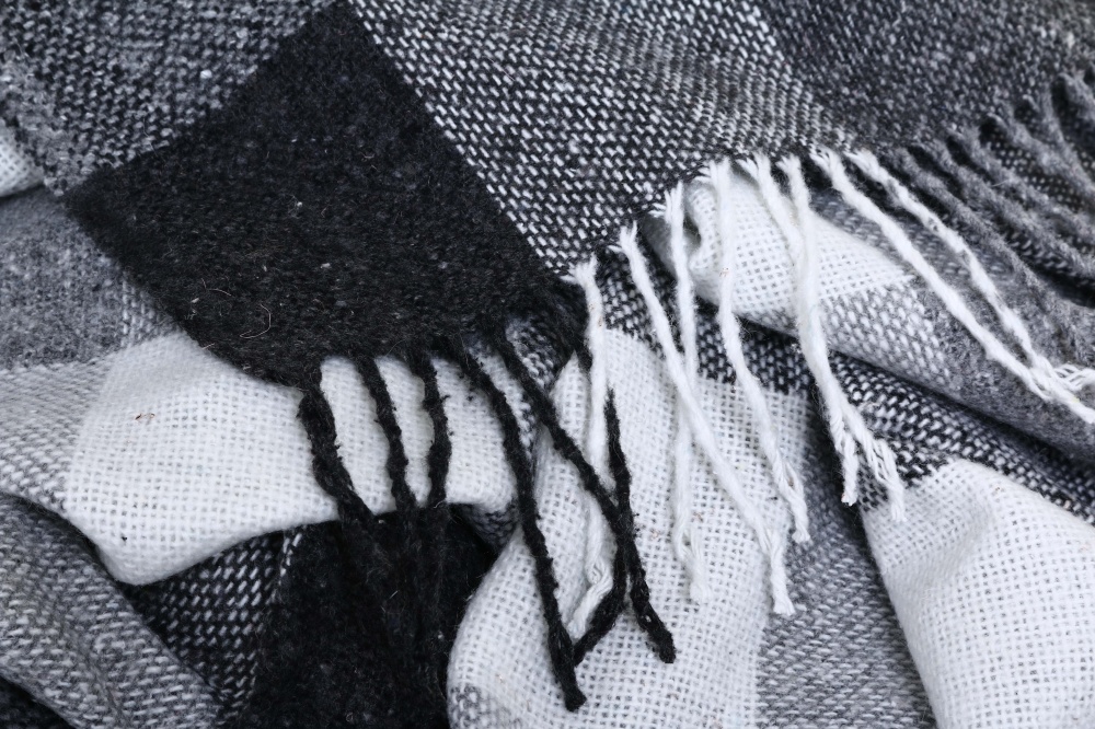 Плед полушерстяной Vladi 170x210 см черно-белый