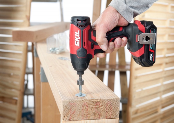 Гайковерт ударный аккумуляторный SKIL SD1E3210CA