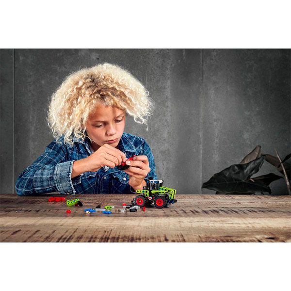 Конструктор LEGO Technic Mini Claas Xerion 42102