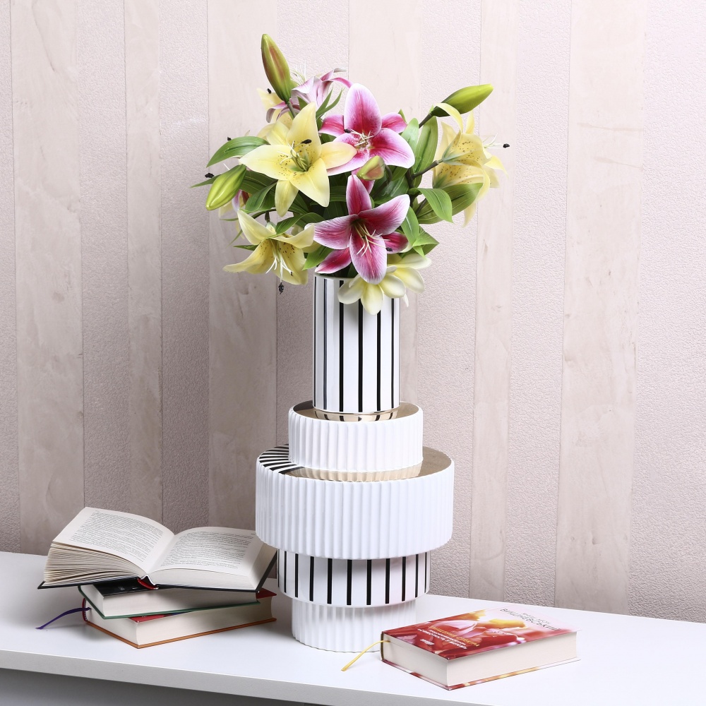 Ваза Inari Alexmarie 46 см белая с черным K16203