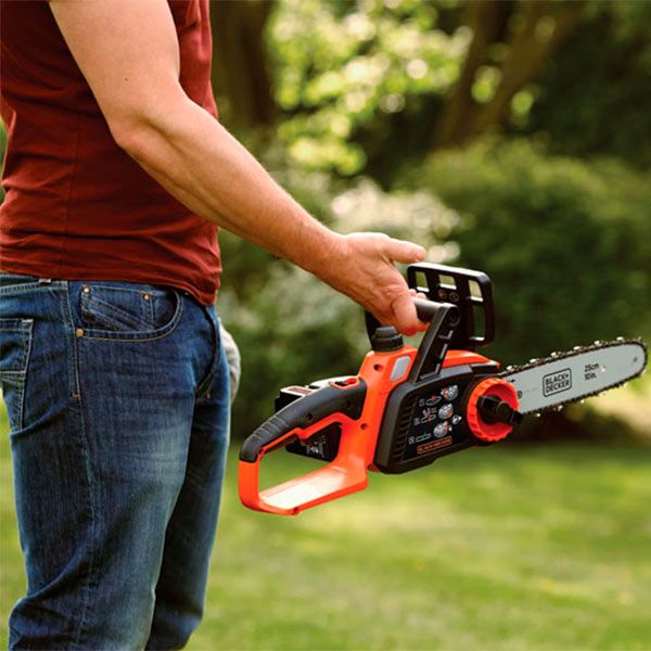 Электропила Black+Decker GKC1825L20