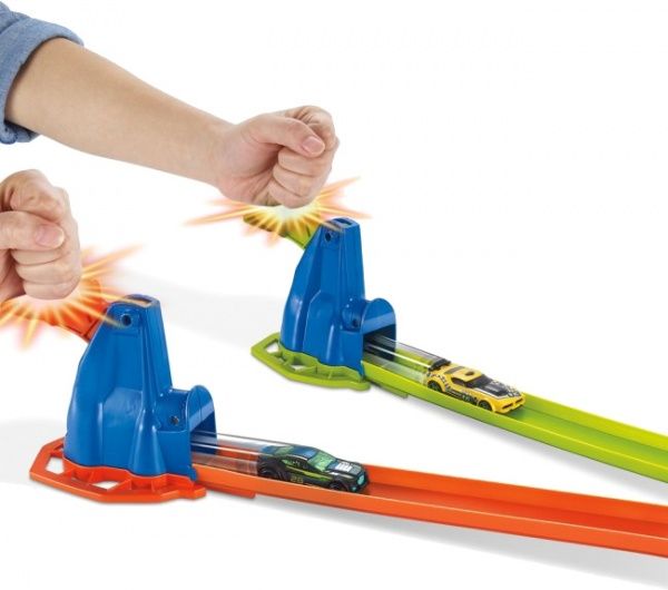 Игровой набор Hot Wheels бешенное преимущество FRH34