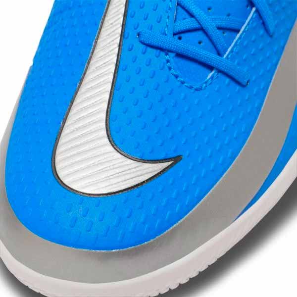 Бутси Nike Phantom GT Club IC CK8466-400 р. US 7 білий