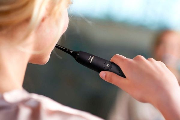 Зубна щітка Philips DiamondClean 9000 HX9911/09 звукова