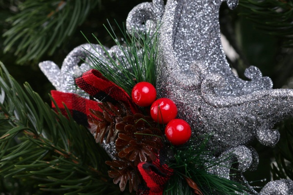 Декоративна підвіска Санчата з декором 13x10 см E2298S срібло