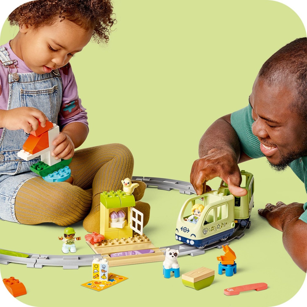 Конструктор LEGO DUPLO Интерактивный приключенческий поезд 10427