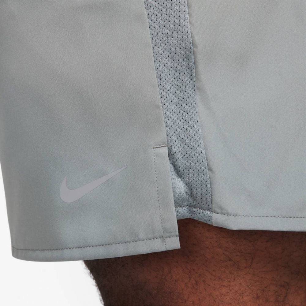 Шорти Nike M NK DF CHALLENGER 5BF SHORT DV9363-084 р. XL сірий