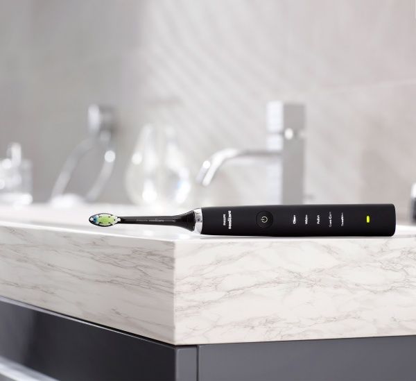 Електрична зубна щітка Philips Sonicare DiamondClean HX9352/04