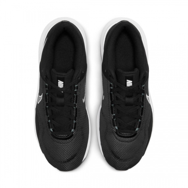 Кроссовки Nike LEGEND ESSENTIAL 3 DM1120-001 р.45,5 черный