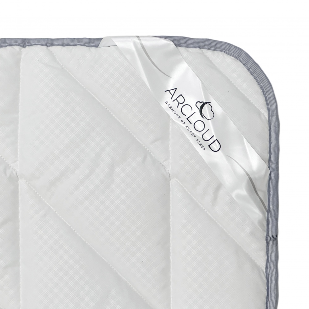 Одеяло SWISS демисезонное полуторное стеганое РОМБ 200x220 см ARCLOUD