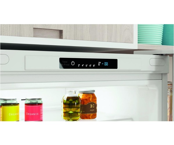 Холодильник Indesit INFC9 TI22W