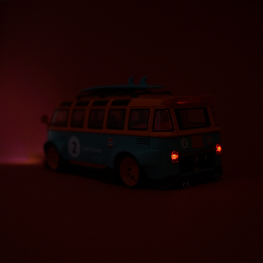 Машинка Автопром 1:24 Volkswagen T1 Bus AP7751